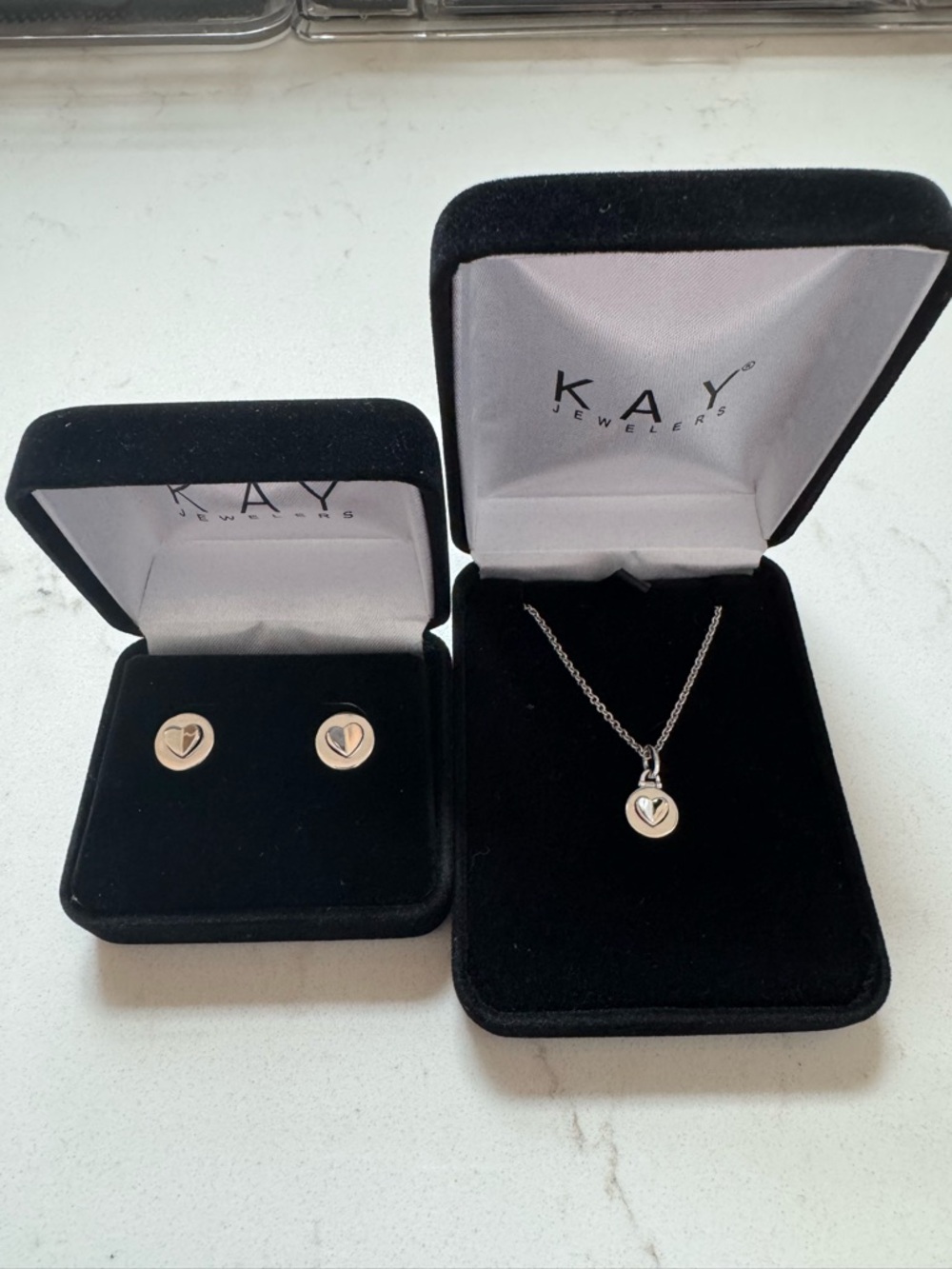 Kay Jewelers Silver Heart Circle Necklace and Stud Earring Set